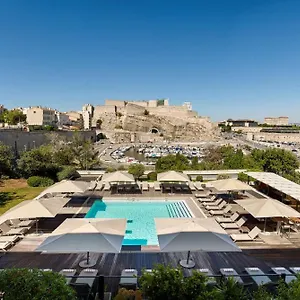 4* Отель Radisson Blu Vieux Port