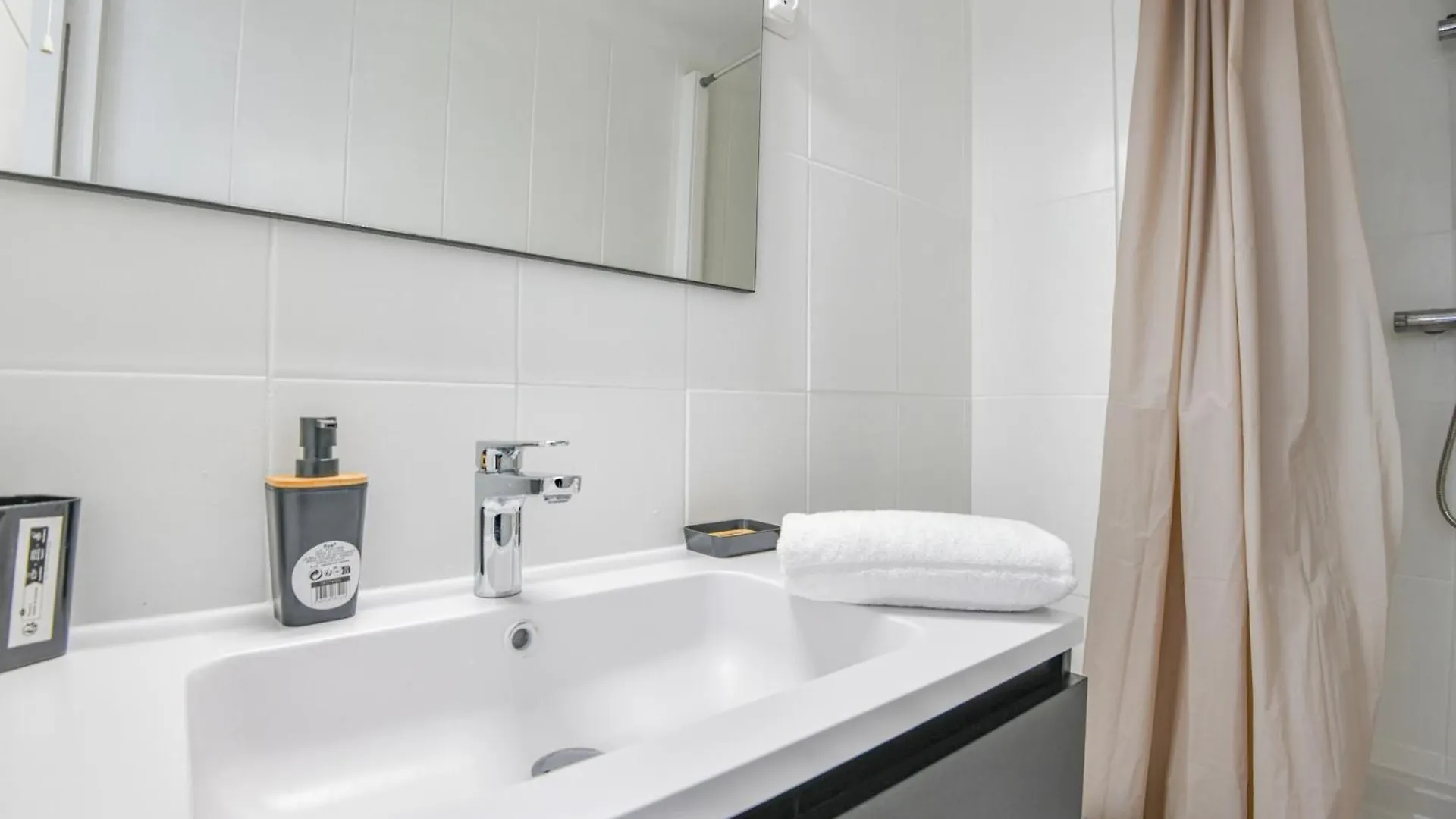 Apartment Le Saens - Appart 1 Ch Proche Vieux-Port Marseille France
